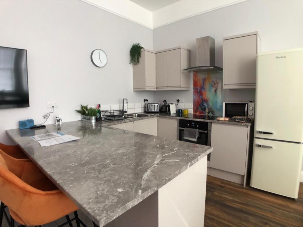 5 Spa Court, Boutique Holiday Apartment In Torquay توركواي المظهر الخارجي الصورة